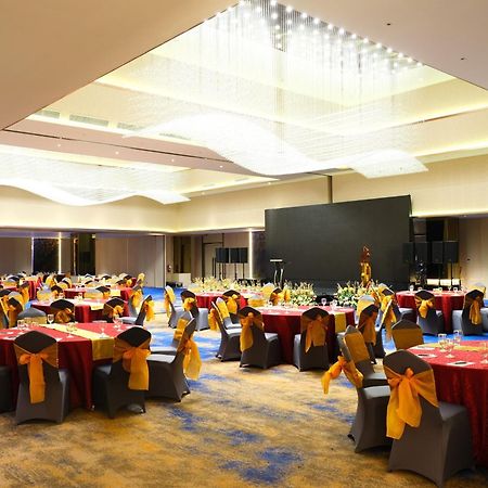 Pentacity Hotel Balikpapan Kültér fotó