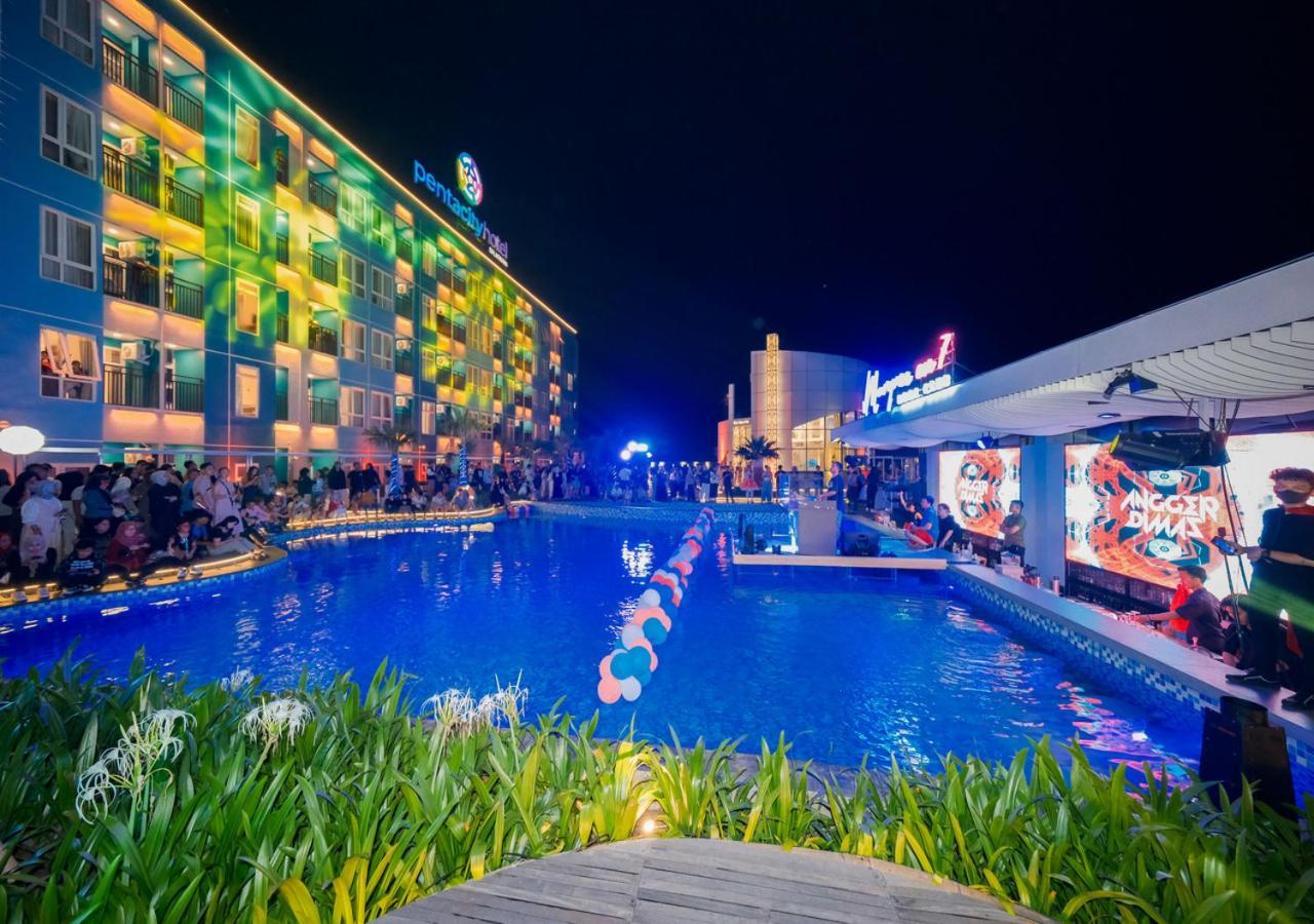 Pentacity Hotel Balikpapan Kültér fotó