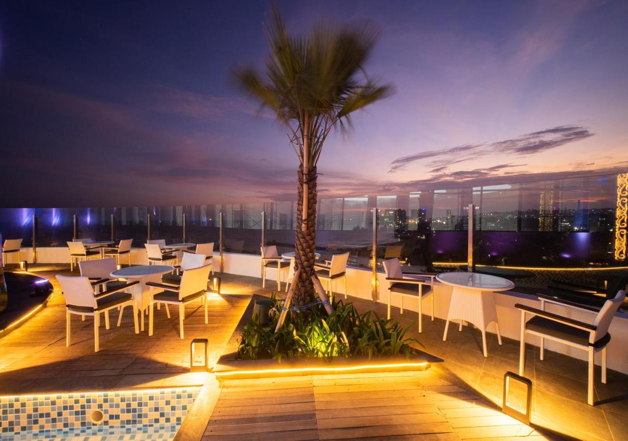 Pentacity Hotel Balikpapan Kültér fotó