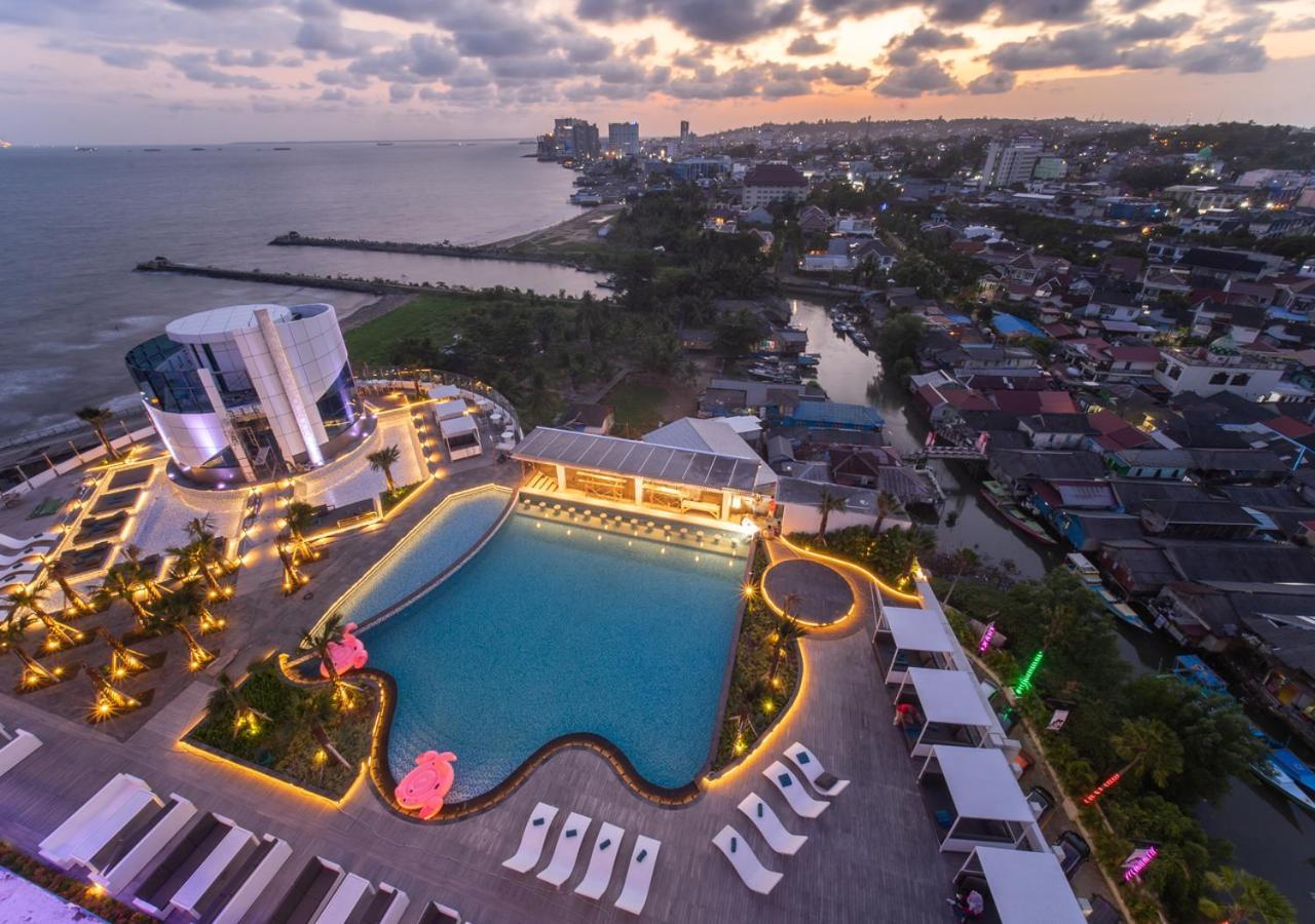 Pentacity Hotel Balikpapan Kültér fotó