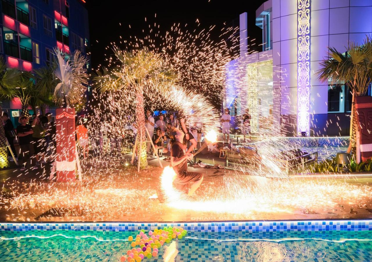 Pentacity Hotel Balikpapan Kültér fotó