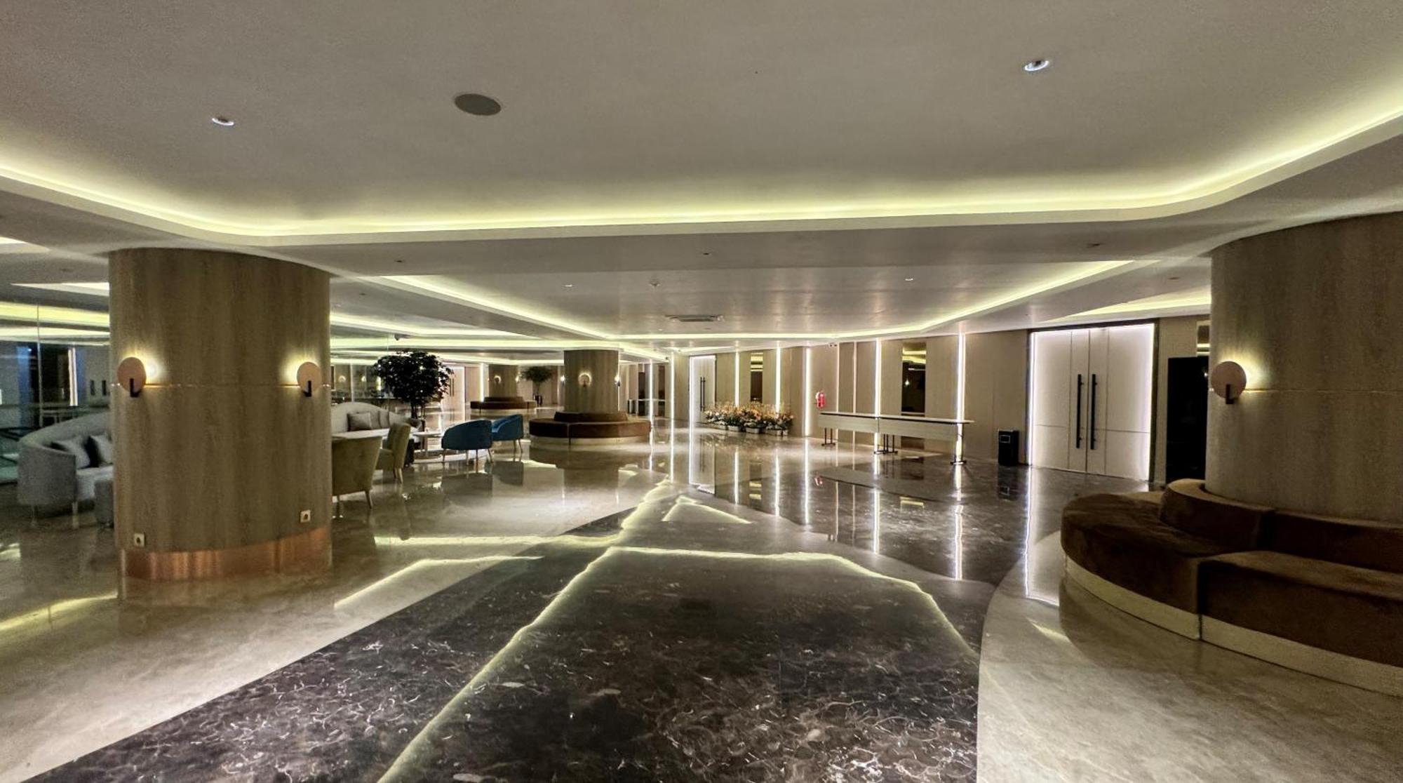 Pentacity Hotel Balikpapan Kültér fotó