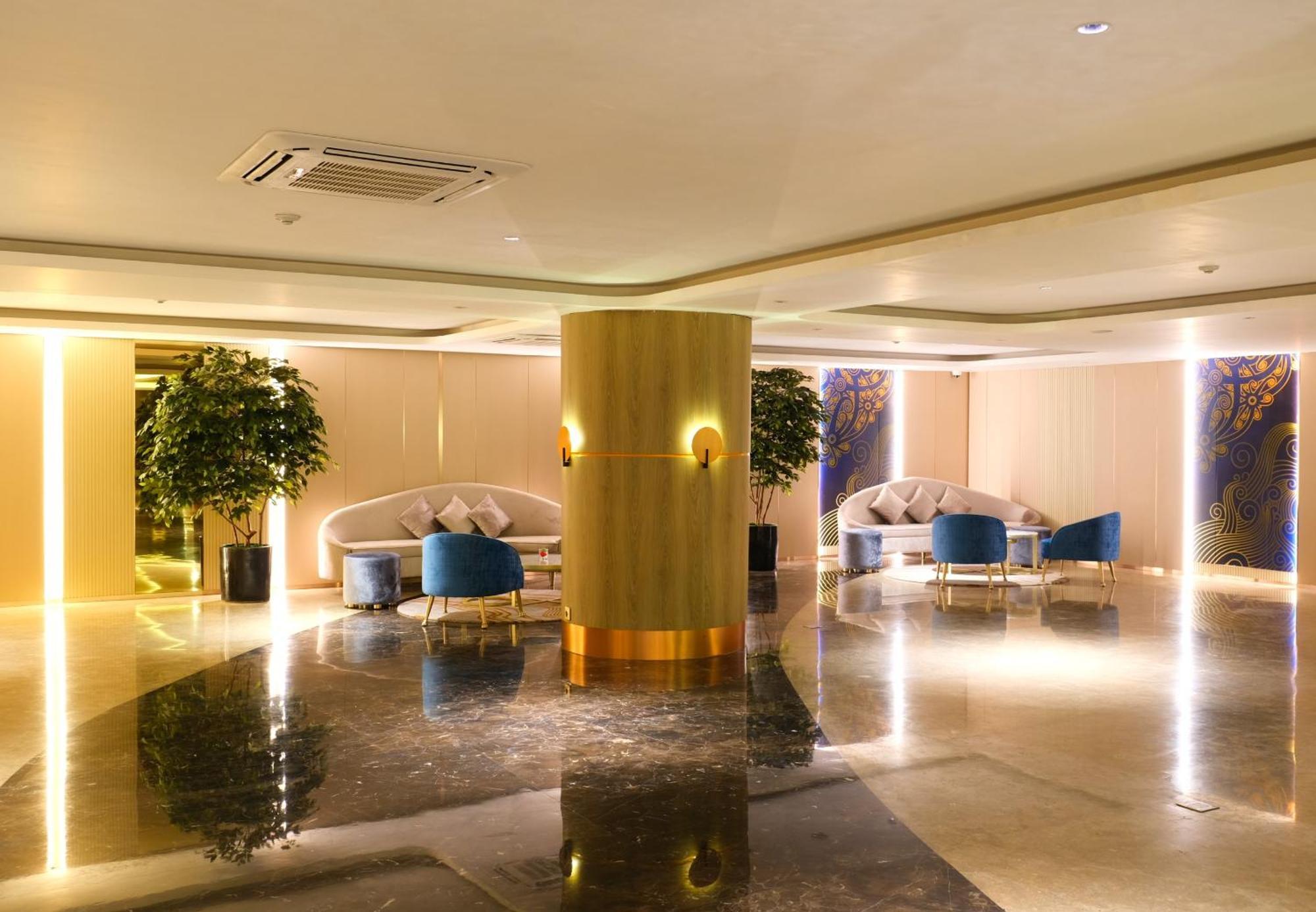 Pentacity Hotel Balikpapan Kültér fotó