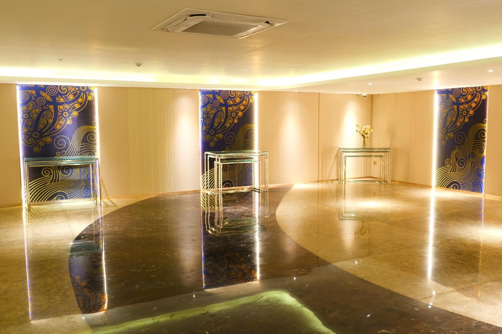 Pentacity Hotel Balikpapan Kültér fotó