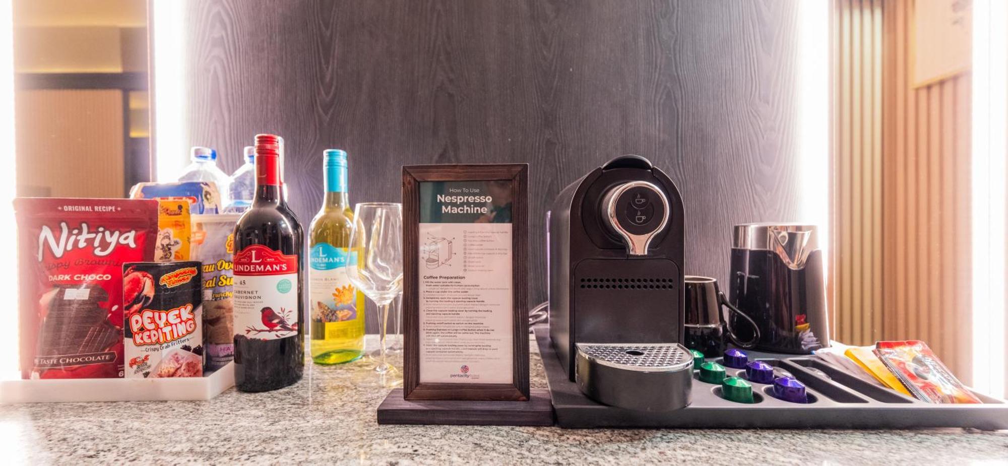 Pentacity Hotel Balikpapan Kültér fotó